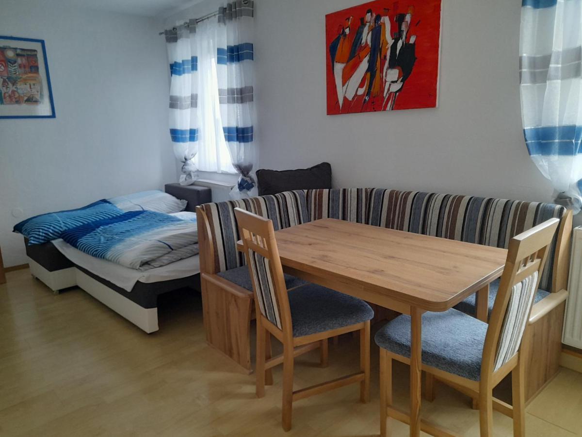 Appartment für 4 bis 8 Personen Bad Zell Exterior foto